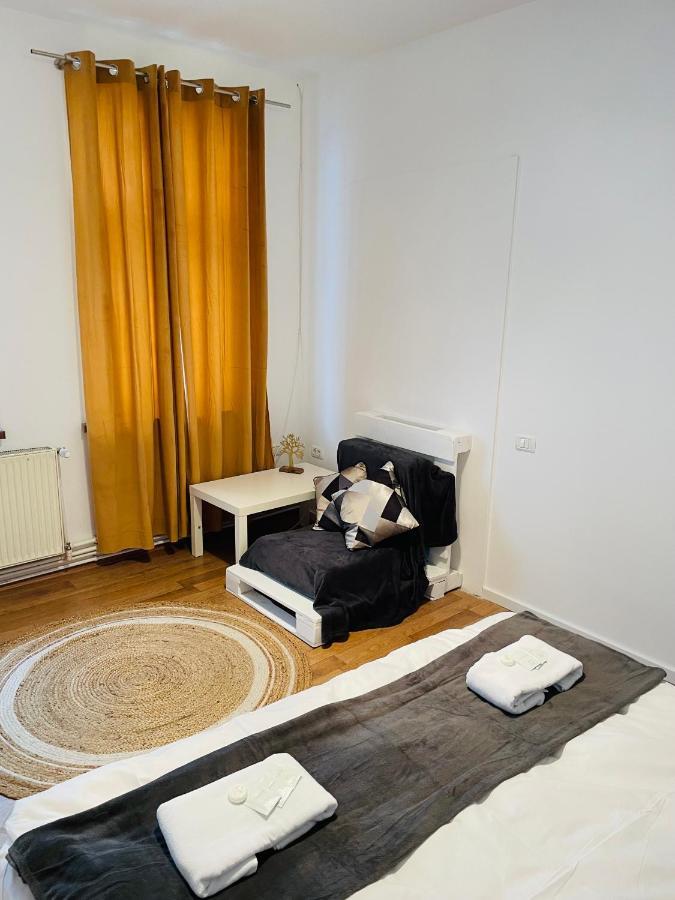 Londof Housing City Center Brasov Lejlighed Eksteriør billede