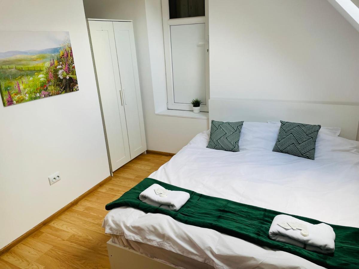 Londof Housing City Center Brasov Lejlighed Eksteriør billede