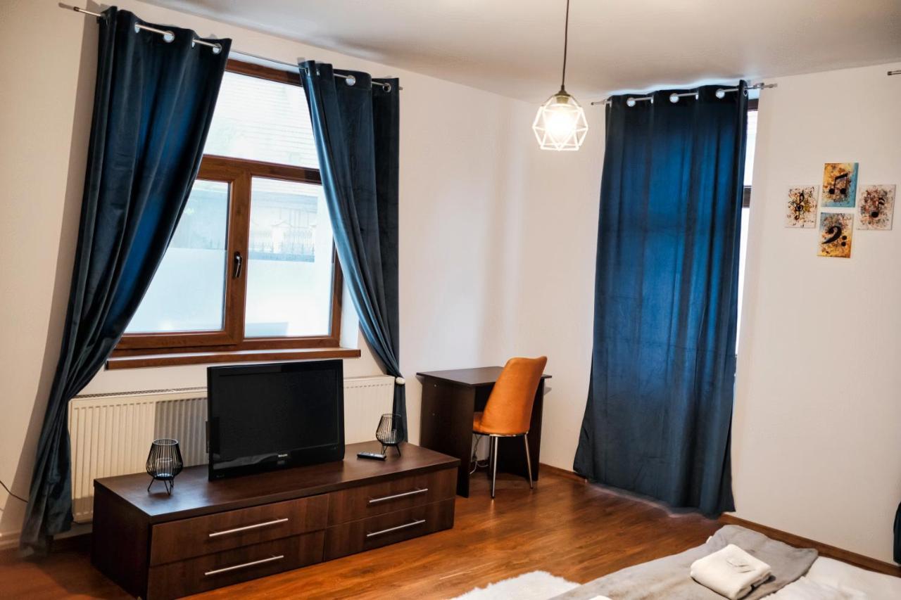 Londof Housing City Center Brasov Lejlighed Eksteriør billede