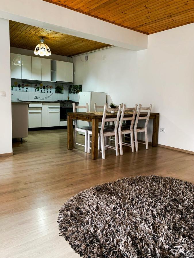 Londof Housing City Center Brasov Lejlighed Eksteriør billede