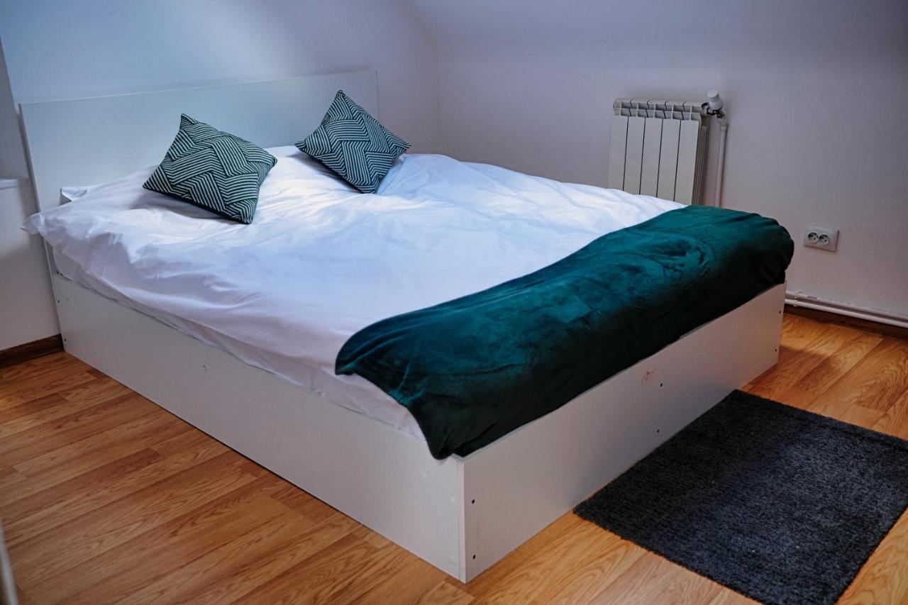 Londof Housing City Center Brasov Lejlighed Eksteriør billede