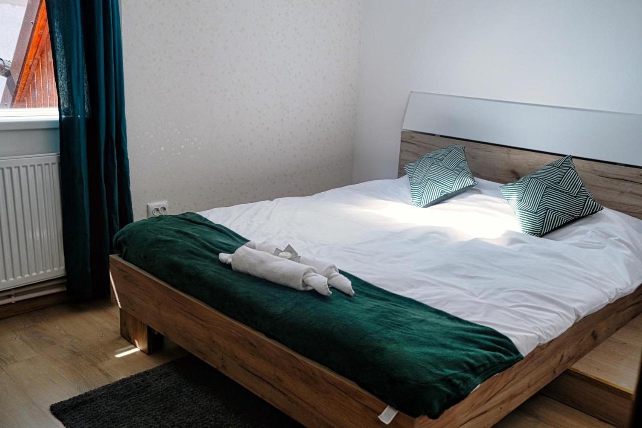 Londof Housing City Center Brasov Lejlighed Eksteriør billede