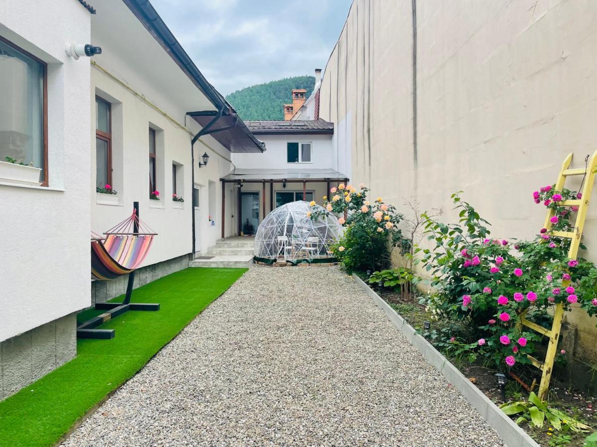 Londof Housing City Center Brasov Lejlighed Eksteriør billede