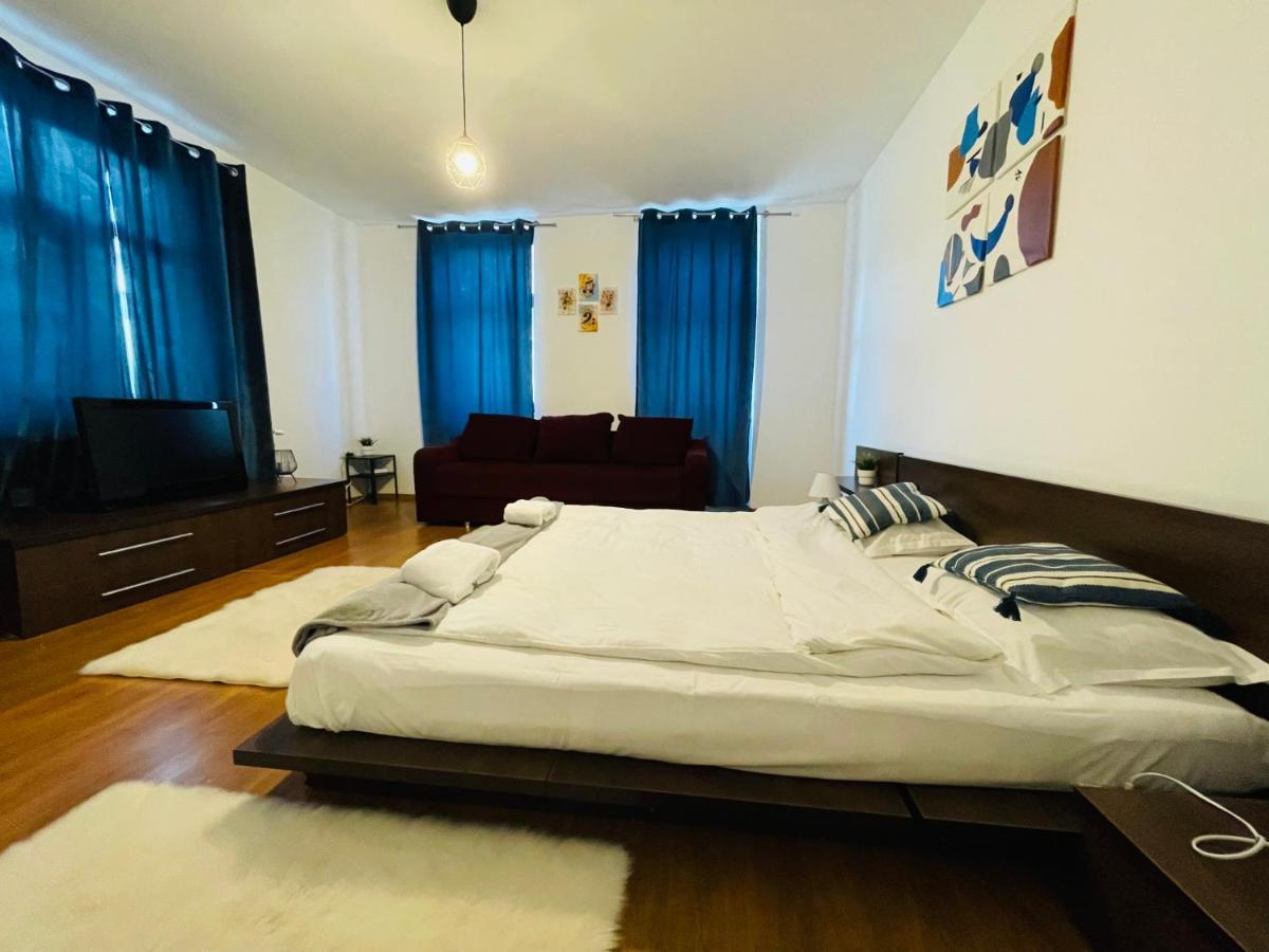 Londof Housing City Center Brasov Lejlighed Eksteriør billede